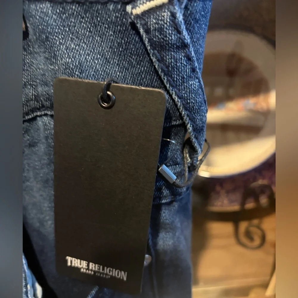 True Religion Geno Relaxed Slim Jeans -  Big Tab Flap NWT 32x32